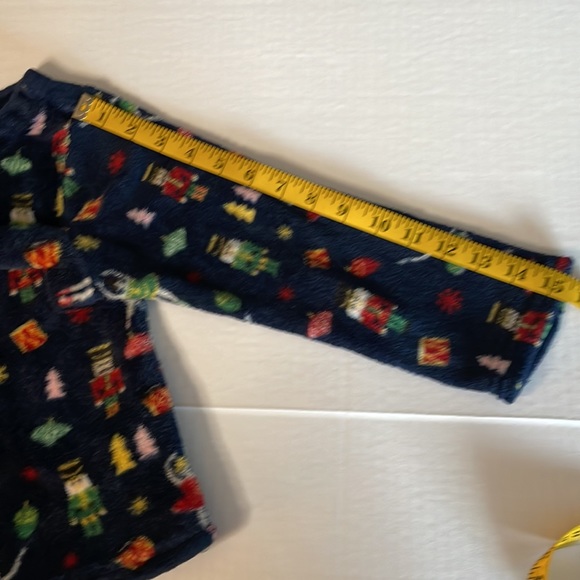 Soft & Cozy Nutcracker 2 piece lounge/ pajama set child size 8-10 - Picture 12 of 17